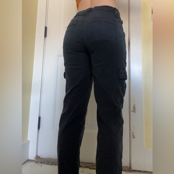 American Eagle Outfitters Black Cargo Pants - Picture 3 of 5